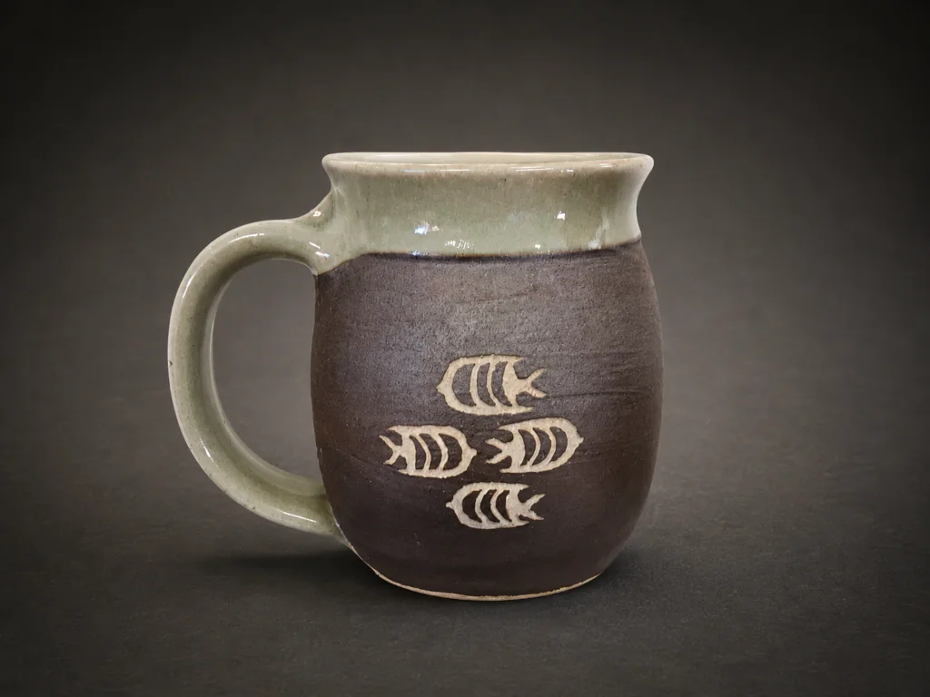 Hiroka fish carved mug