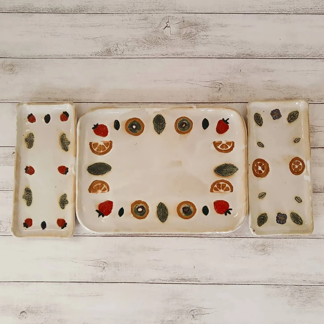 Shiho fruit decorated plates